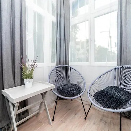 Blue House Veranda By Oneapartments Lägenhet